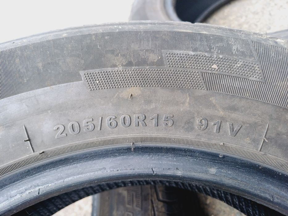 2 komplety opon letnich 205/ 60/ 15