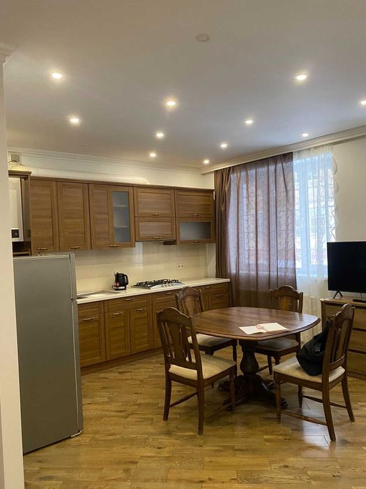 Здається 1-х кімнатна квартира по вулиці Пекарська (центр)