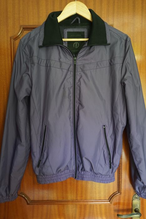 Vários Casacos. Tamanhos S e M. (Portes incluídos)