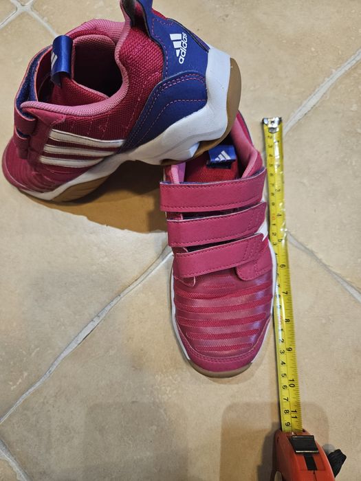 Buty halowa Adidas zapinane na rzepy rozmiar 36 (22,5cm)