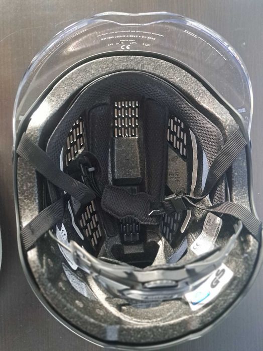 aski Kask rowerowy Abus Hyban 2.0 Ace r. 56-61 cm M/L czarny cat. 0