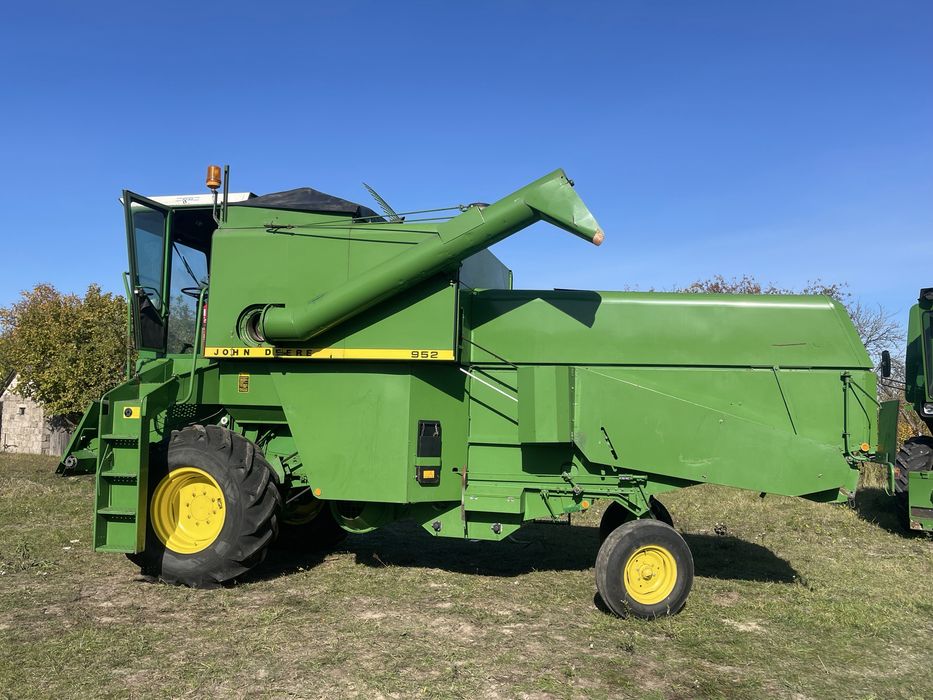 Комбайн John Deere 952