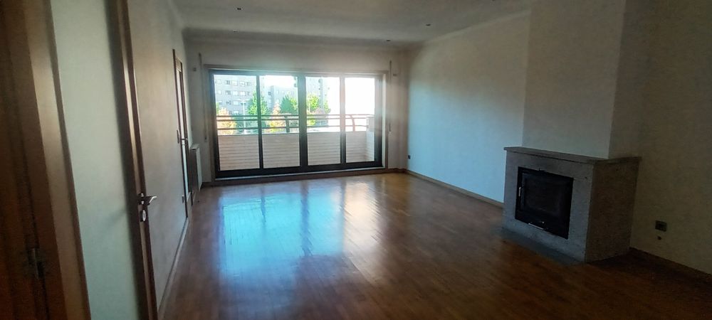Apartamento T3 Padrão da Légua (Rua dos Fogueteiros)