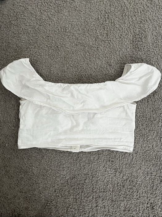 Biały crop top hiszpanka Sinsay