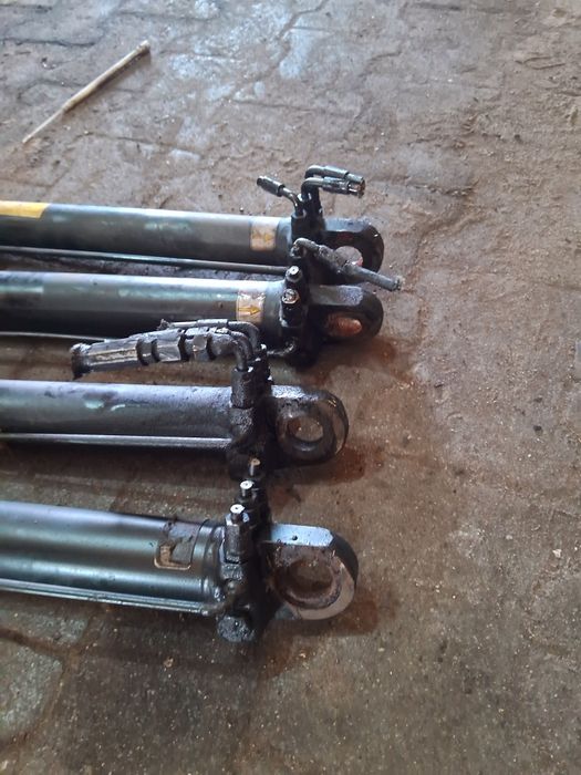 Циліндр підйому кабіни RENAULT MAGNUM DXI 12/13  5010629108