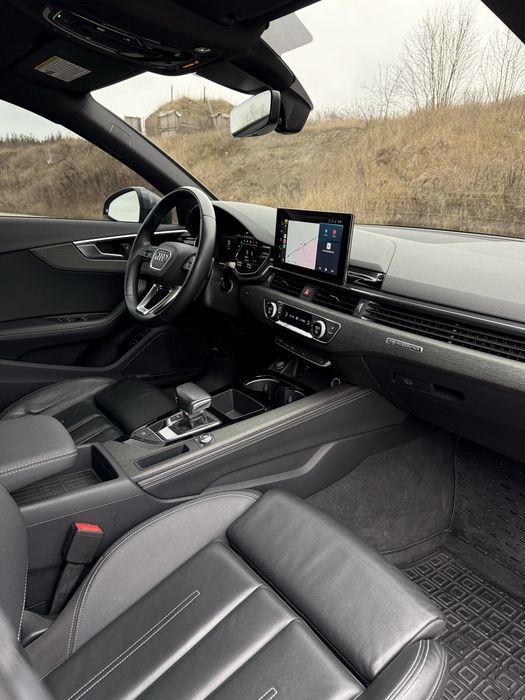 Audi A4 2023 VIN WAUEAAF49PN016307 фото оголошення 8 з 10
