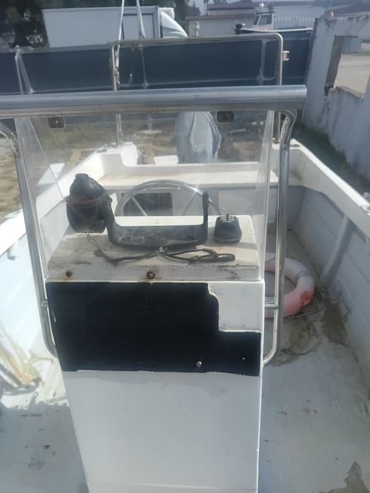 vendo fibramar 5.55 com licenças de pesca