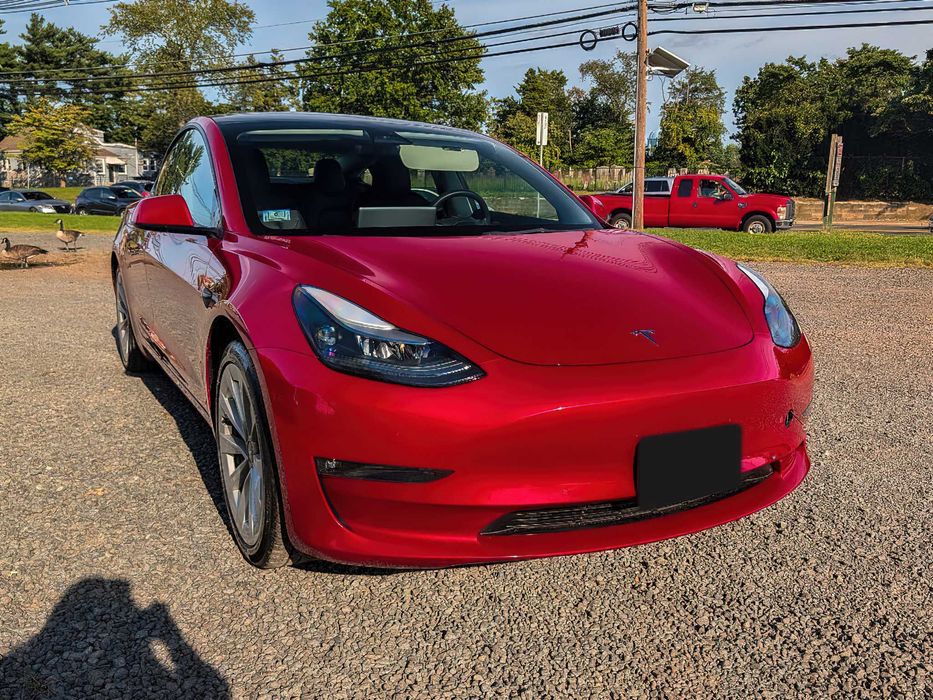 Tesla Model 3 Long Range      2022