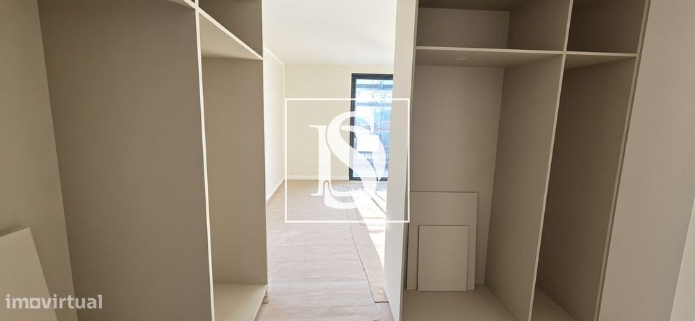 T2 Novo com Varanda e Garagem em Nogueira, Braga | 359.000 €