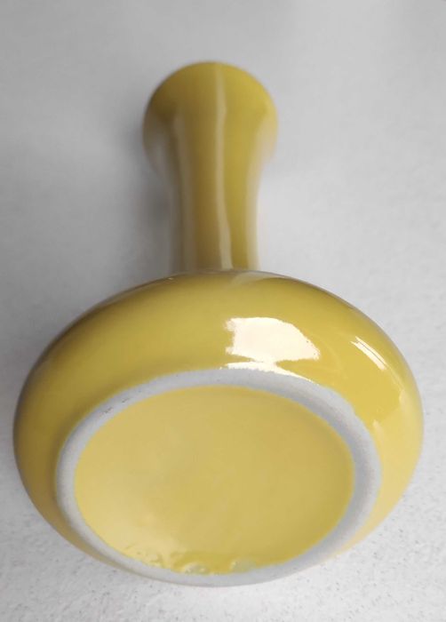 wazon ceramiczny, zielony