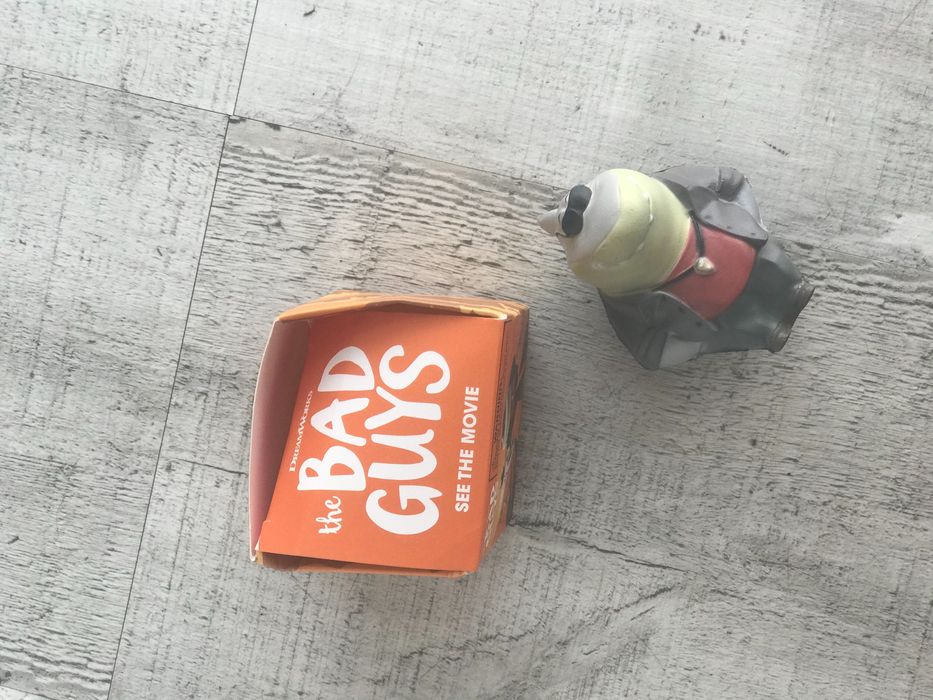 Brinquedo anti stress e porta-chaves do filme “Os Mauzões”