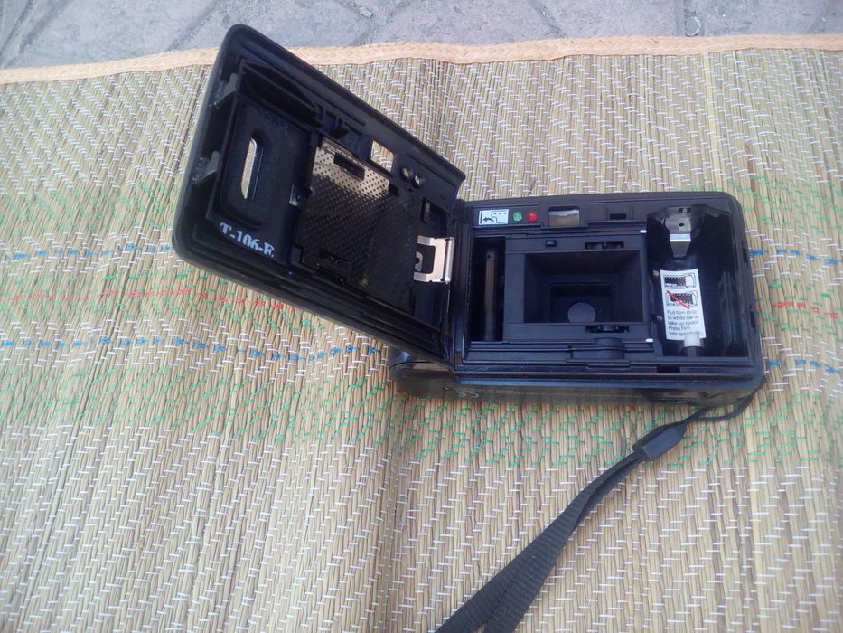 Фотоаппараты Polaroid 2000FF 35 mm.