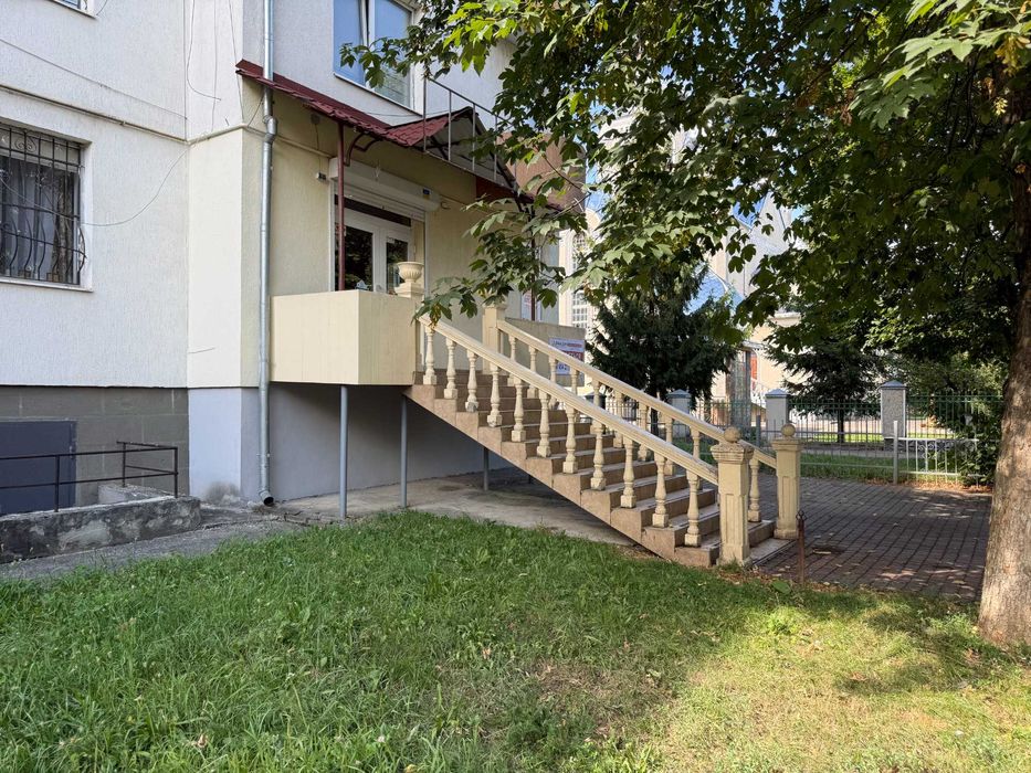 Комерційне приміщення у новобудові Стрия - 66,9 м² за ціною нижче 1 000 $/м²