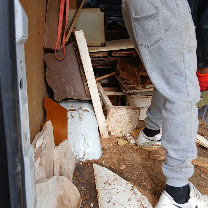 Limpezas Recolhas e Despejos Casas Garagens Sotãos
