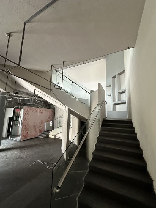 Центр, Вітрина 8 м висотою, Жилянська, 59, під шоурум, магазин