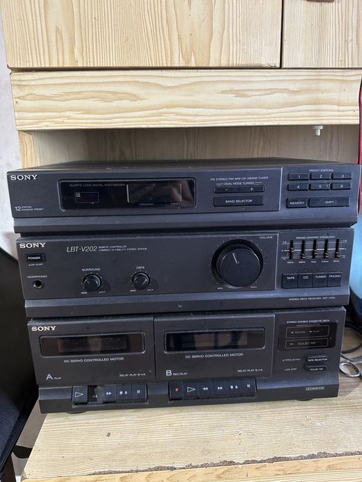 Televisao, LCD, aparelhagem de som, gira-discos