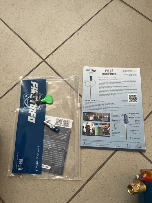 Насос із пневмоприводом доя бочки 200л.