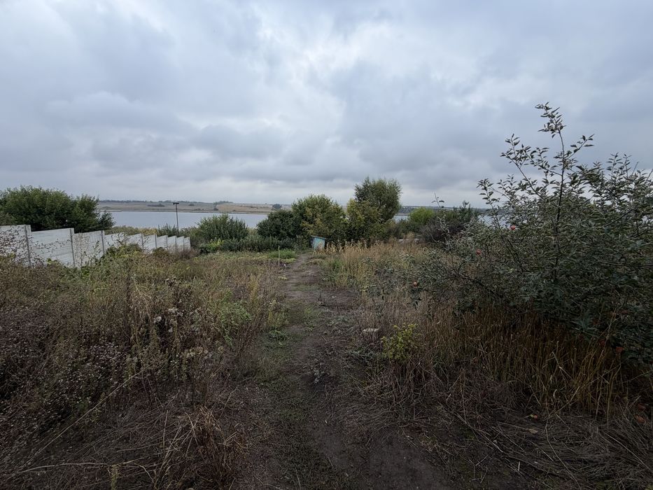 Продам дачу с выходом к воде