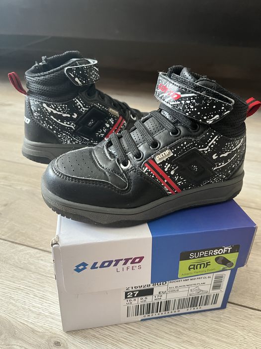 Дитячі ботінки фірми Lotto