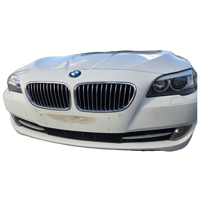 Zderzak przedni BMW F10 F11 Alpinweiss A300 4xPDC Xenon przedlift