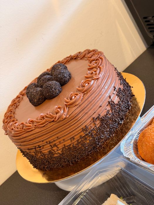 Bolos, doces  e salgados