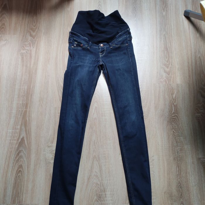 Jeansy ciążowe marki H&M