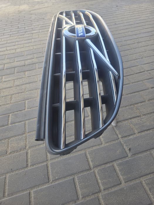 Gril Volvo Xc 60 Lift