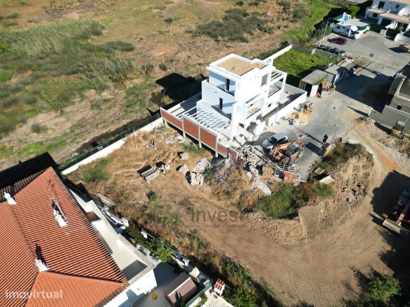 Lote Urbano para Moradia T4, junto ao Verdelago Resort, com PIP aprova