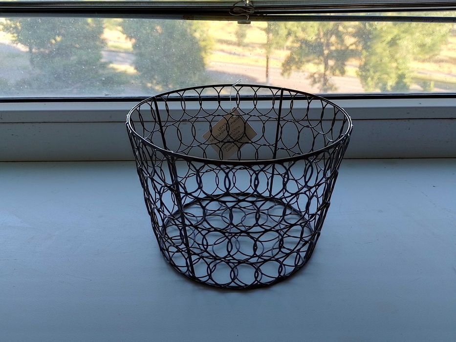 Новая корзина ажурная. Фруктовница металлическая. Конфетница.