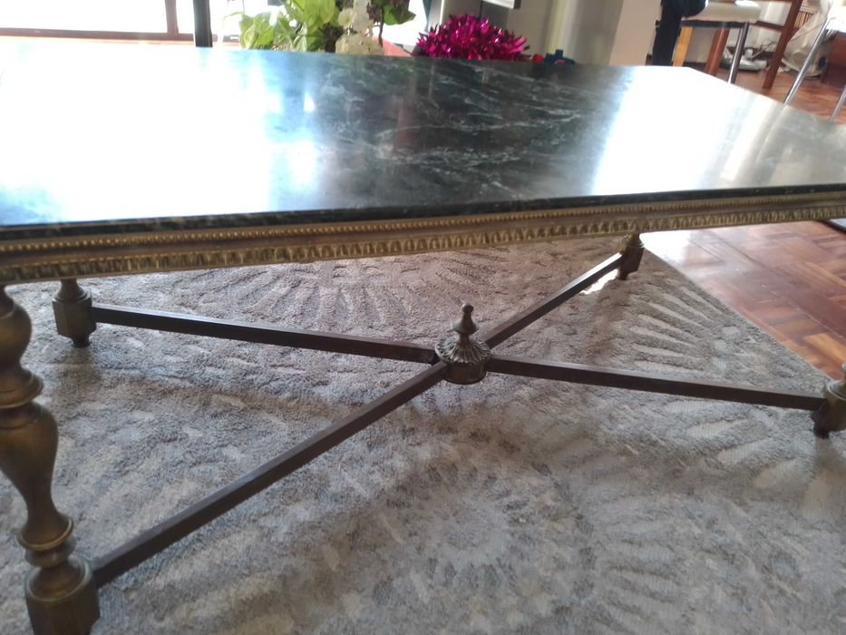 mesa de centro de sala antiga