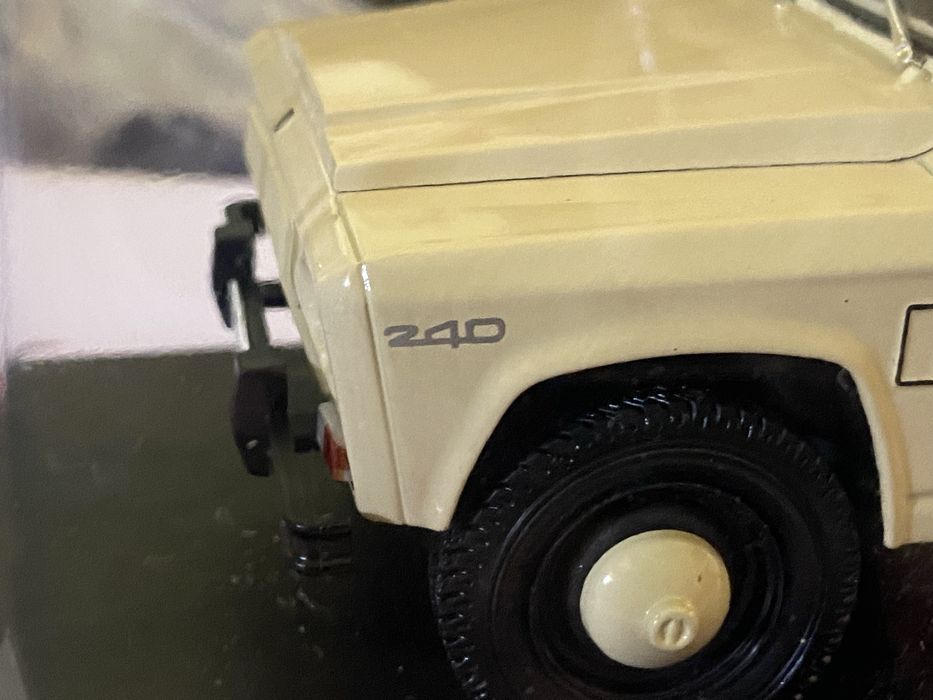 Grande ARO 240 1978 Escala 1:24 (Base do Portaro Nacional)