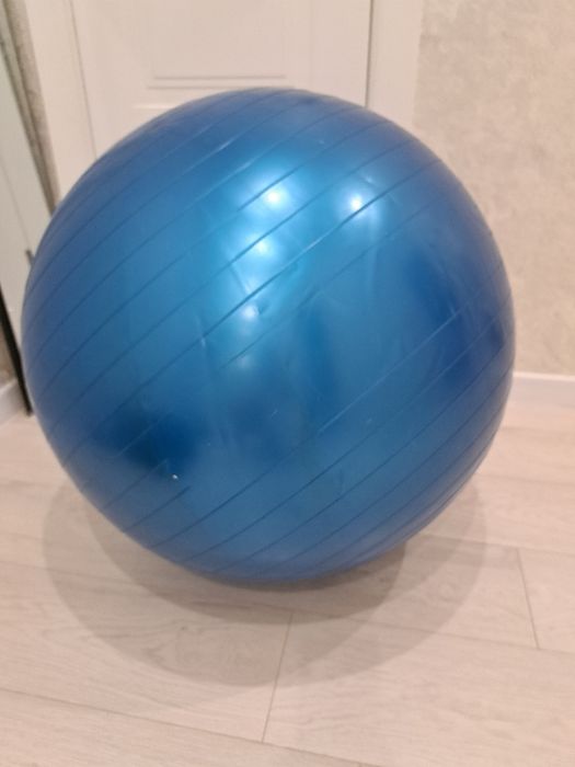 М'яч для гімнастики, фітнесу, йоги