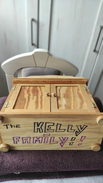 Szafa drewniana w wersji mini do decoupage.