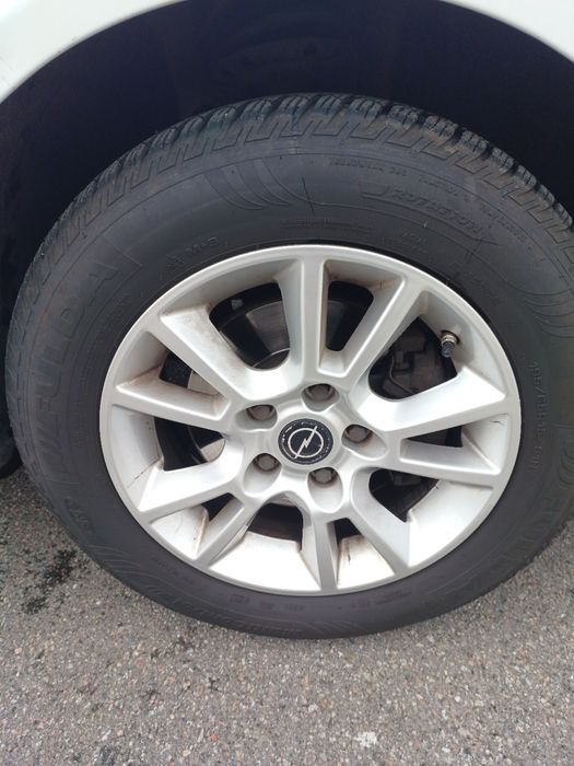 Опель астра Н в рідній фарбі 2011р