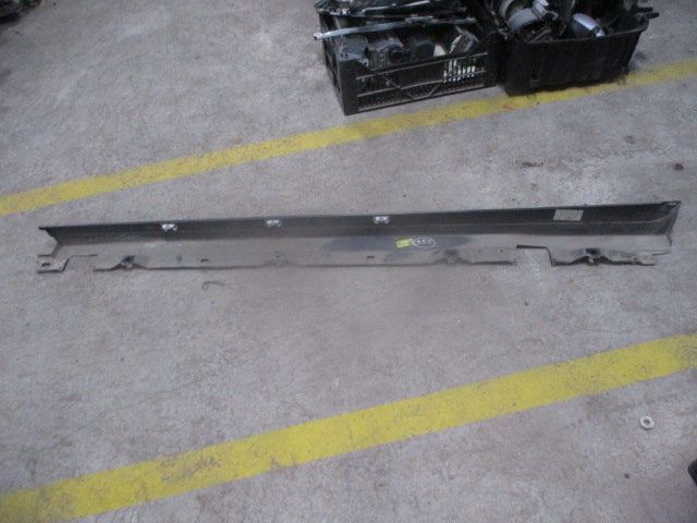 Embaladeira direita MERCEDES-BENZ EQB (X243)