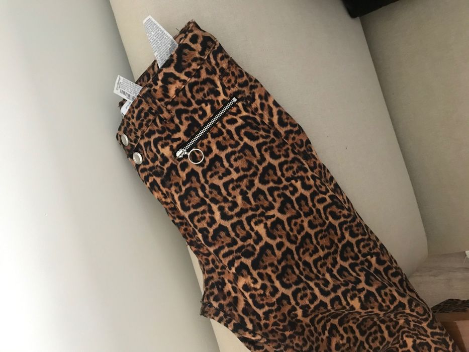 calça animal print zara