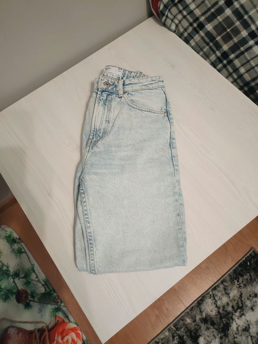 Jeansy Bershka stan idealny