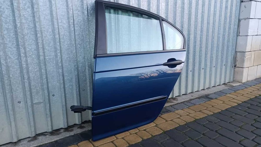 Kompletne drzwi lewe tylne BMW E46 sedan kolor TOPASBLAU 364/5