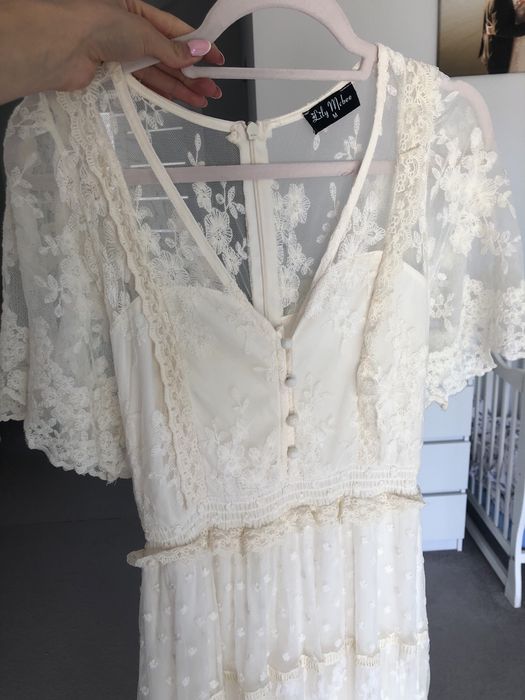 Długa boho sukienka śmietankowa z krótszą podszewką S