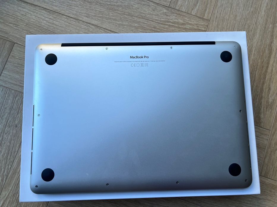 Laptop Apple MacBook Pro 13,3 cala