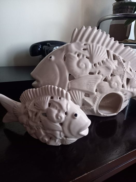 Peixes decorativos em porcelana