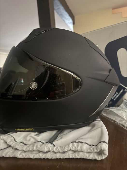 Shoei X-SPR Pro M (2025) — Como Novo + Viseira Escura Extra