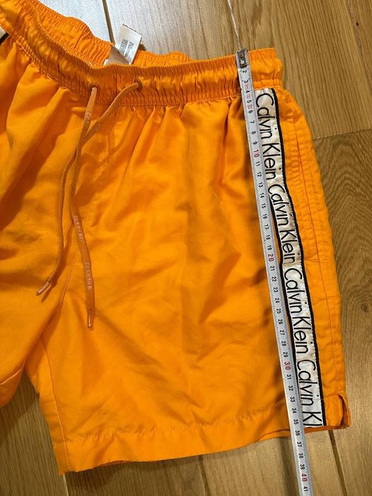 Помаранчеві плавальні шорти Calvin Klein розмір S