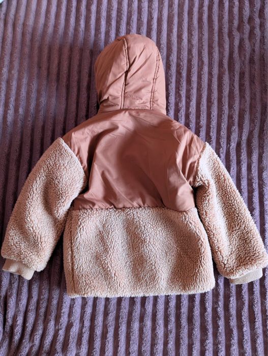 Куртка на дівчинку ріст 128