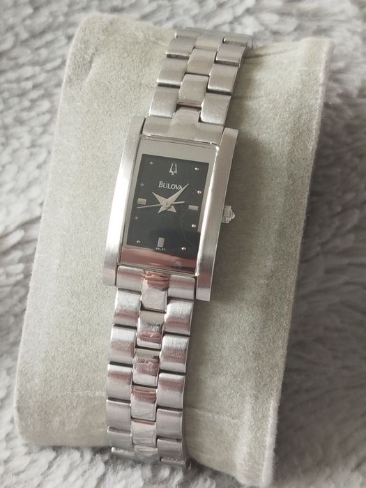 Zegarek Bulova Tank Quartz silver black vintage old money ladies y2k