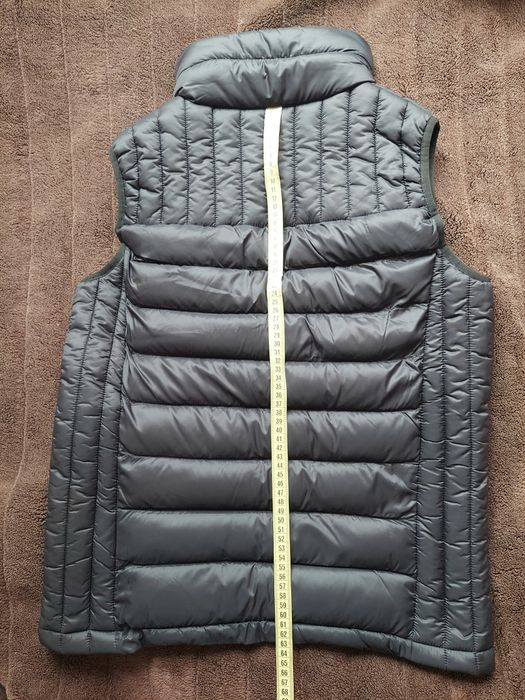 Жилетка безрукавка фірми Poolman оригінал 

Розмір по бірці: S

Вага: