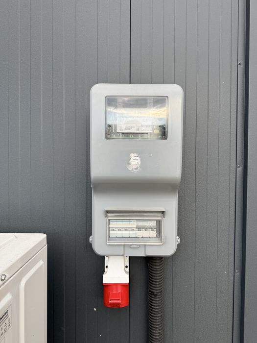 Продам комерційні приміщення. Світло є завжди !