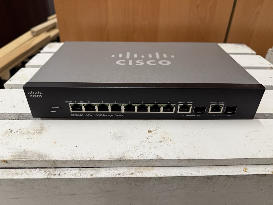 CISCO SRW208G-K9-G5 (SF 302-08) 8x10/100, 2xCombo