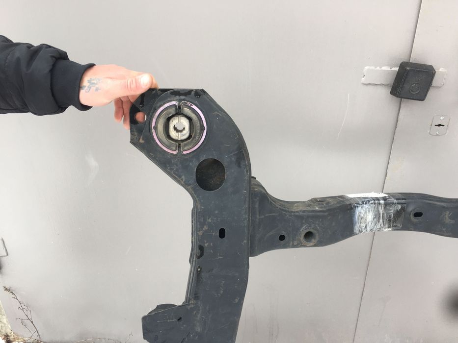 Подрамник передний GMC ACADIA 2014-2018