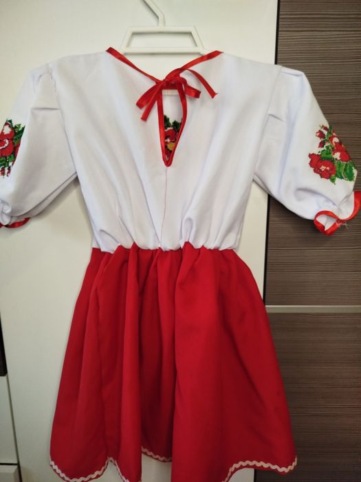 Вишите плаття, вишиванка для дівчинки